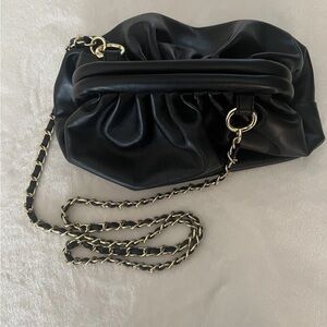💚 MW Black Chain PURSE
Gold Hardware🩷/ clutch